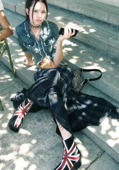 Current Mood Tops*Ferris Wheel Date Denim Top