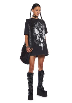 Trickz N' Treatz Tops*Floating Sorceress Graphic Tee