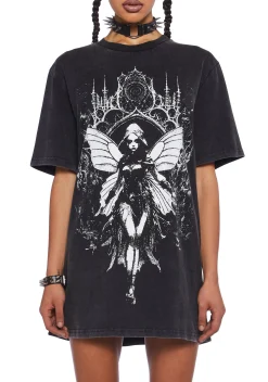 Trickz N' Treatz Tops*Floating Sorceress Graphic Tee